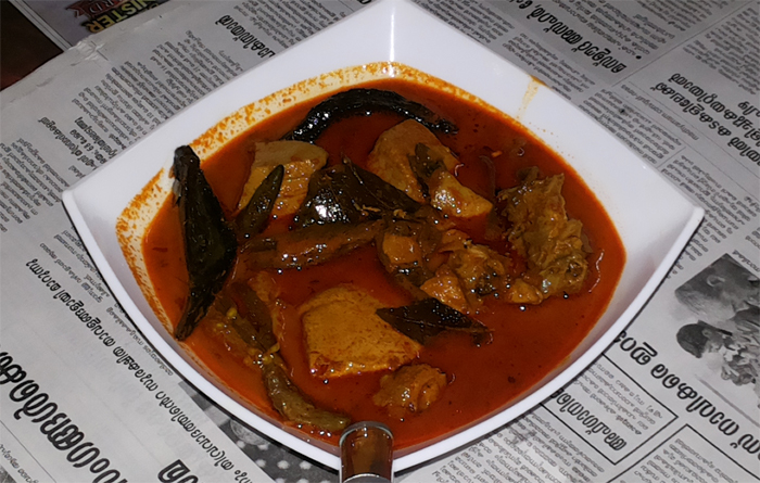 Meen Mulakittath / Kottayam style spicy red fish curry meen mulakittath